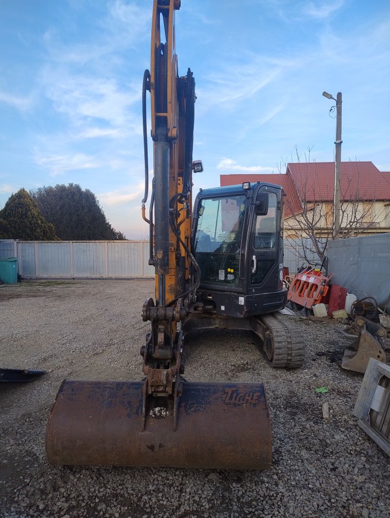 Excavator 6 tone Case Cx60c