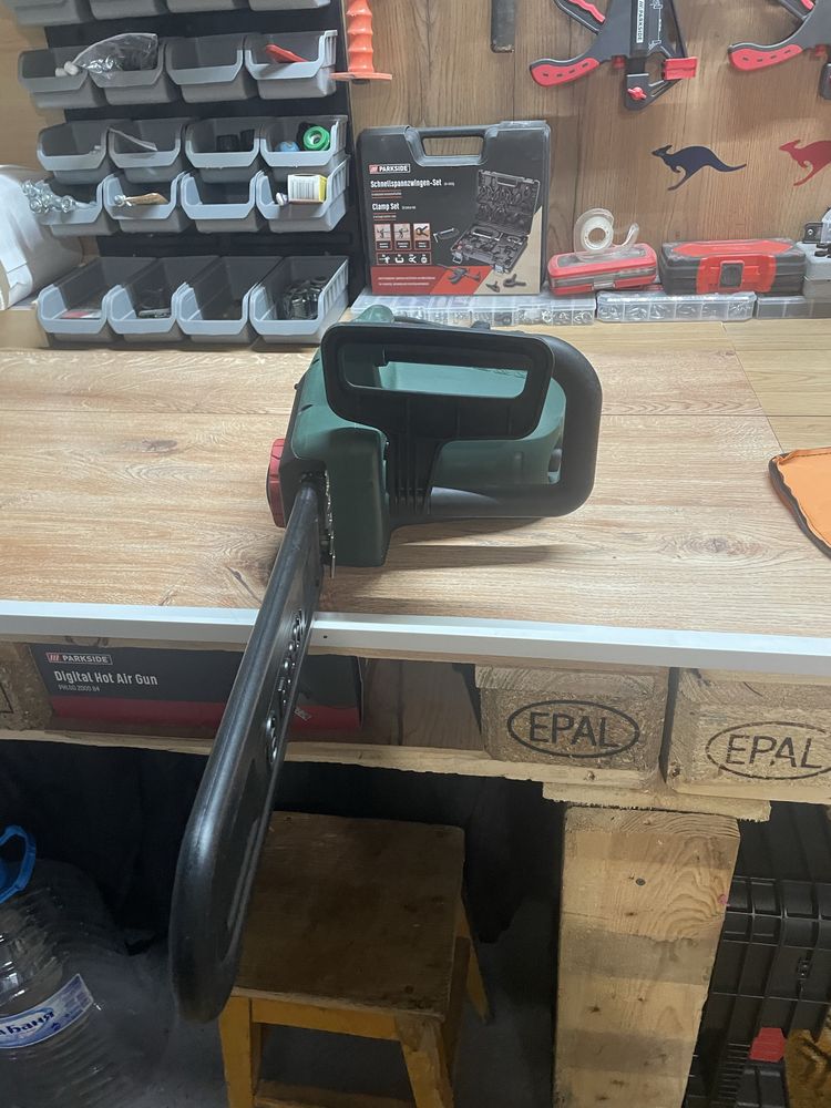 Продавам резачка Bosch