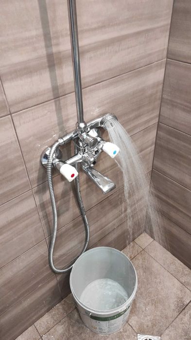 Смесител за баня с душове 3в1