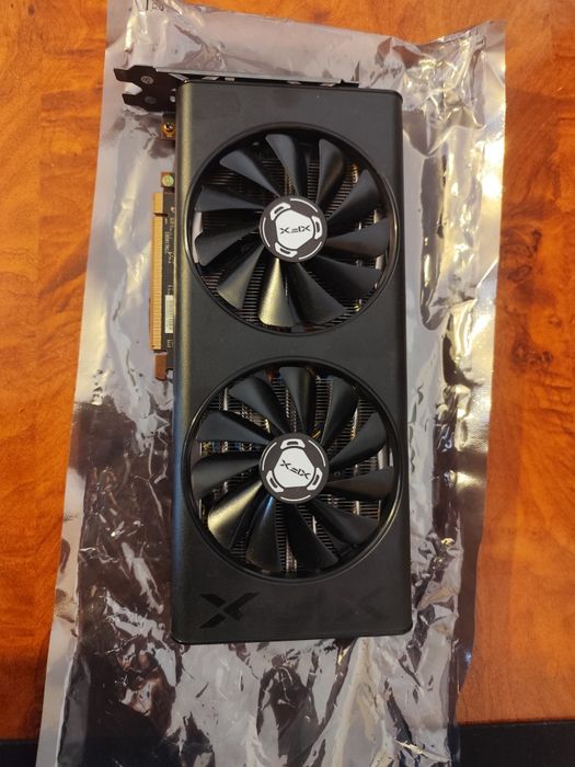 Vand Placa video XFX Radeon RX 5700 DD 8GB GDDR6 256-bit