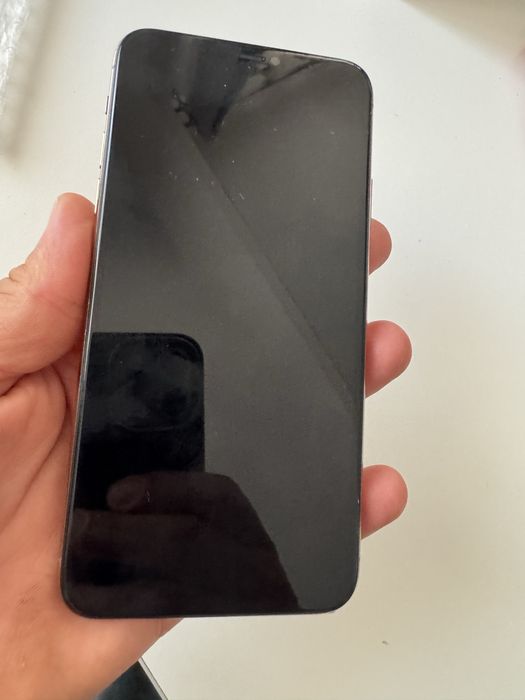 Iphone 11 pro max de 64 gb , orice retea