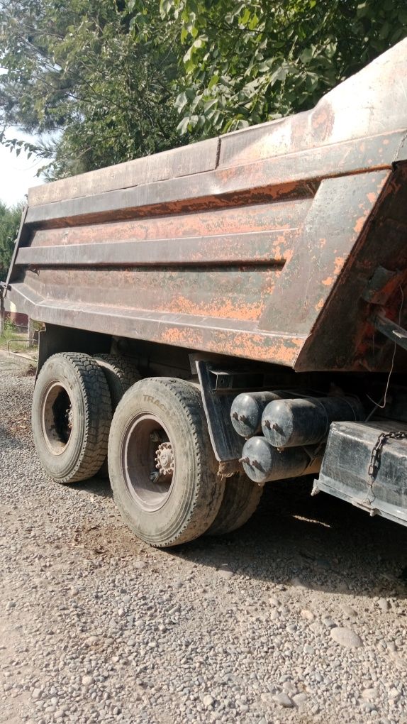 KAMAZ Sotiladi yili 1986 ishlab turibti