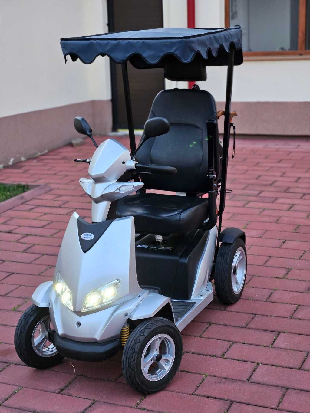 scuter, cărucior electric, pentru persoane handicap, cu acoperiș