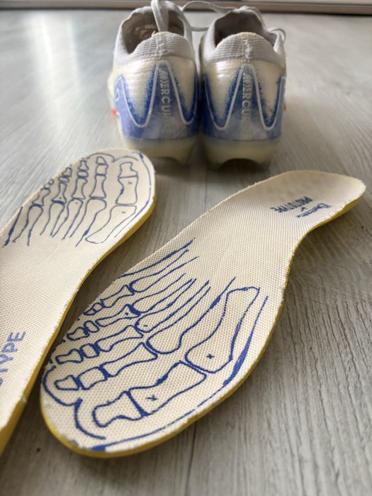 ghete de fotbal Nike Mercurial