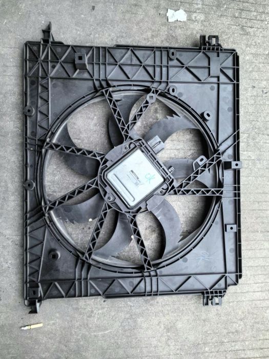 Диффузор вентилятор Toyota Camry 70 75 камри