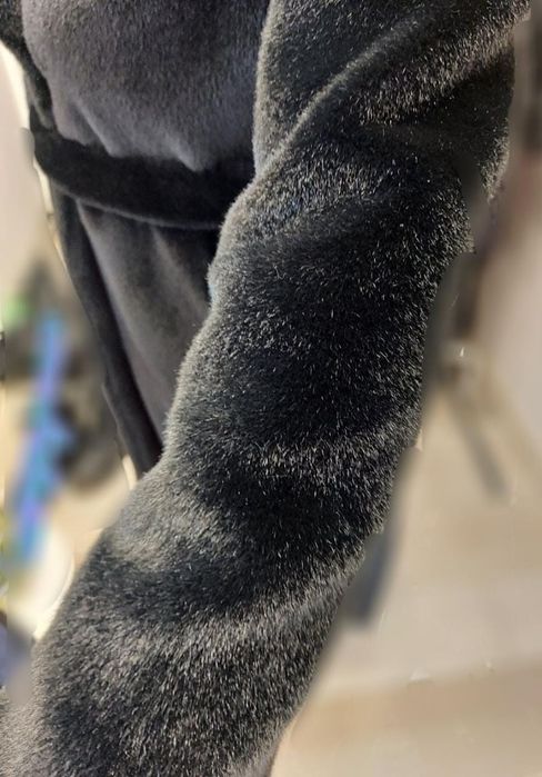 Продаю шубу норковую