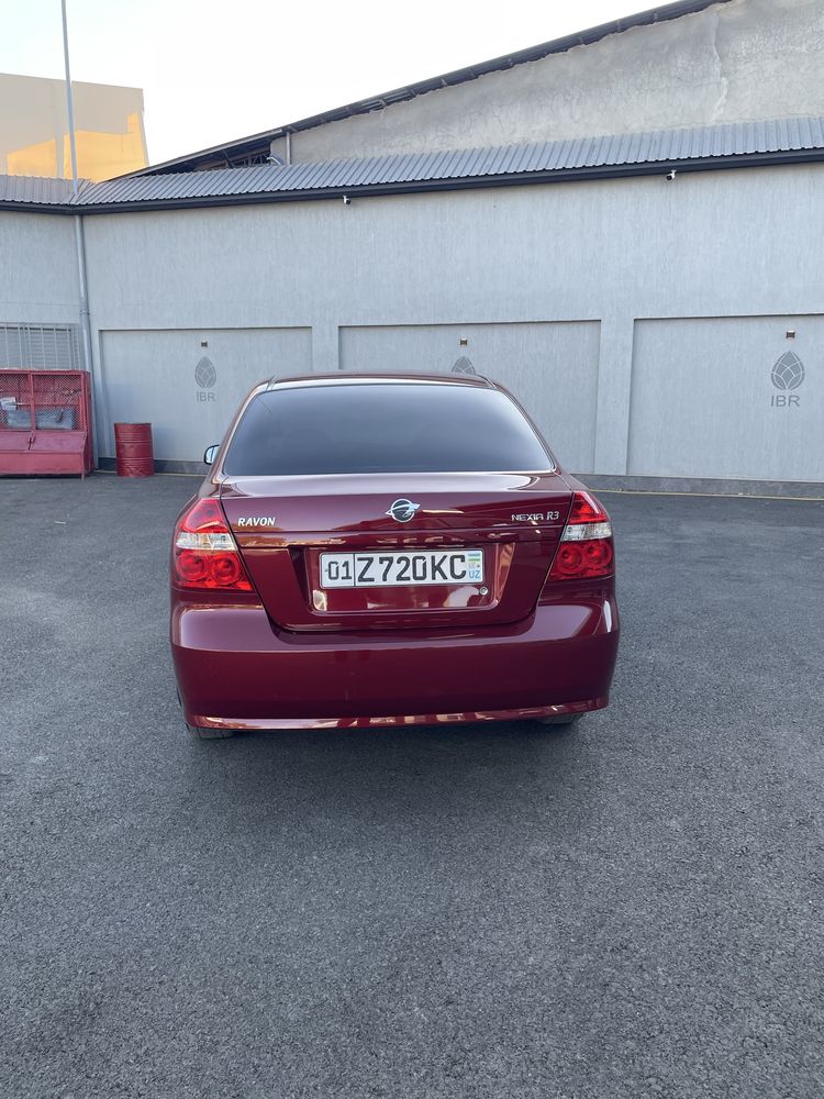 Nexia R3 sotiladi