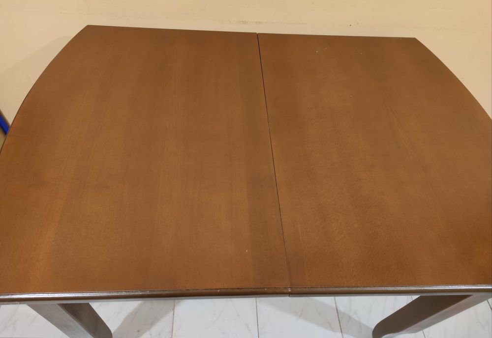 Трапезна разтегателна маса от масивно дърво 120 x 80 x 75 см.