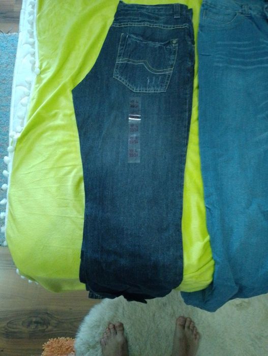 Vând blugi  bărbătești NOI