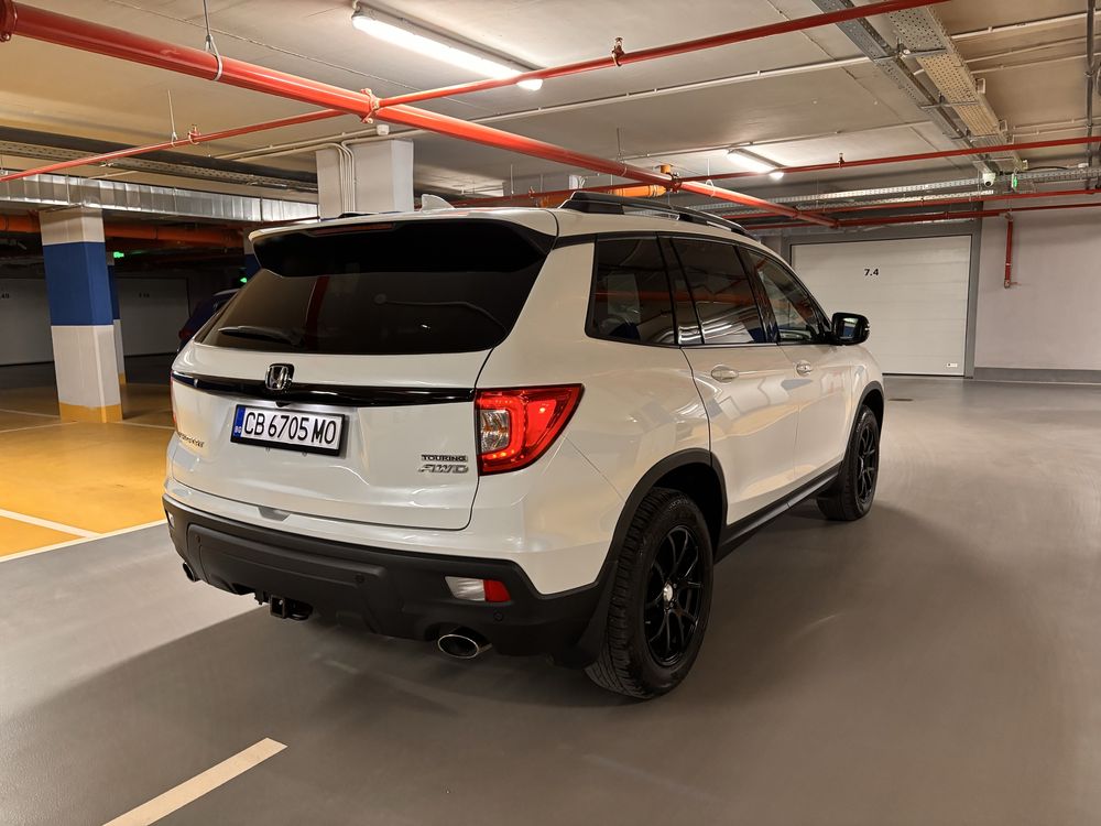 Honda Passport Touring AWD