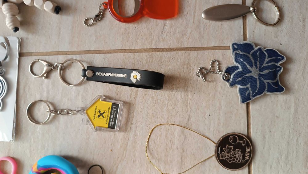 цветен ключодържател Мини Маус Миньон къщичка Pringles зебра коте