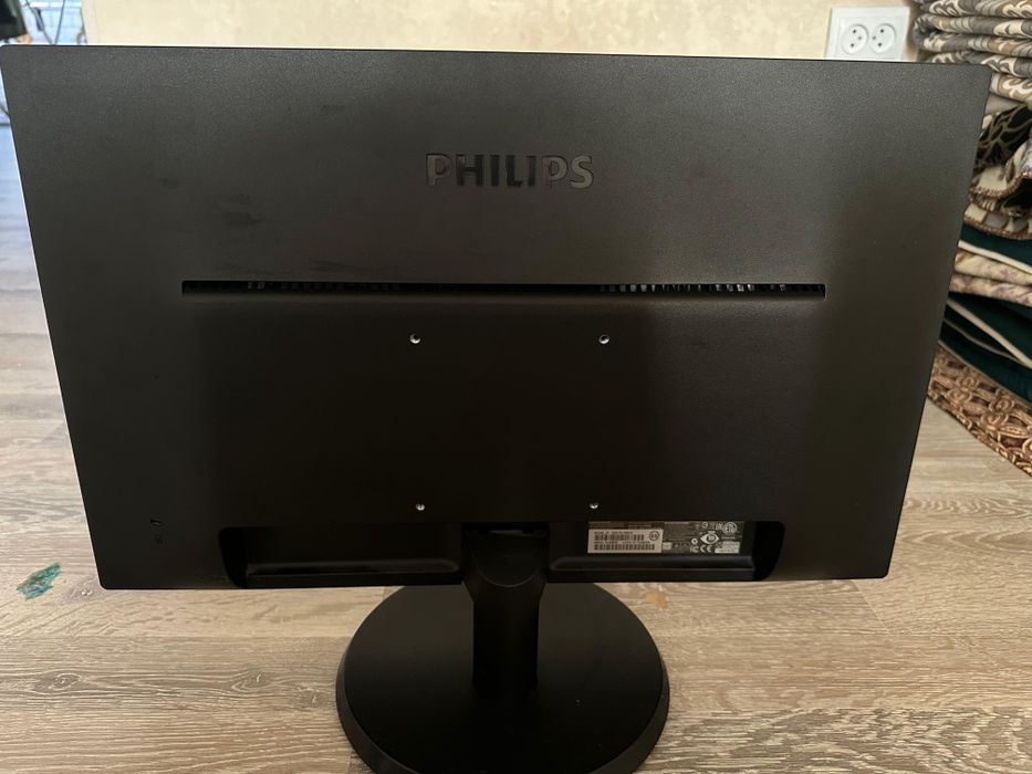Монитор Philips 21,5