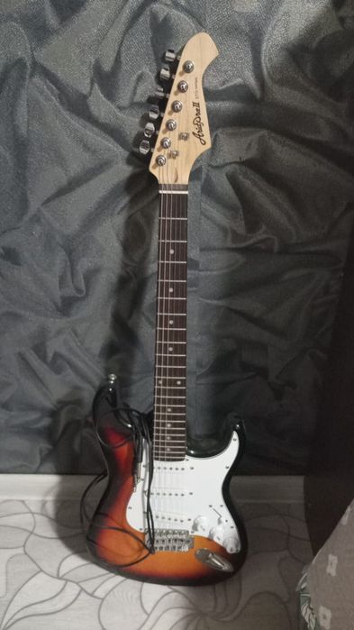 Aria stg Электро гитара