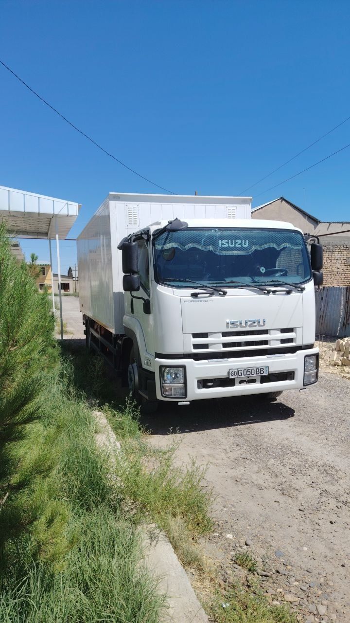 10 tonnalik katta isuzu