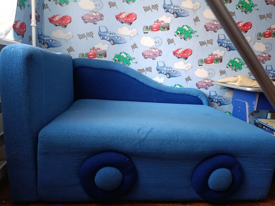 диванчик небольшой