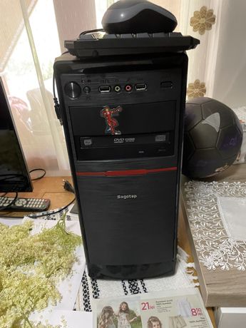 Pc complet, cu monitor