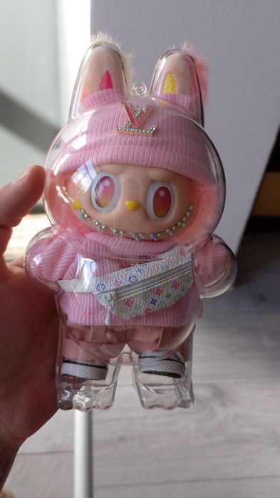 Labubu Loyalty original accesorizat +husa