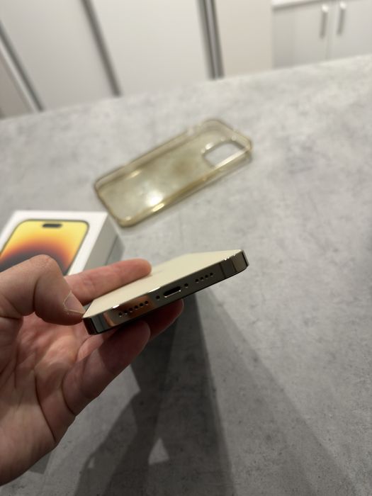 iPhone 14 Pro Max Gold – 128 GB, stare impecabilă!