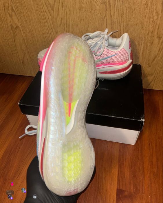 nike gt cut think pink