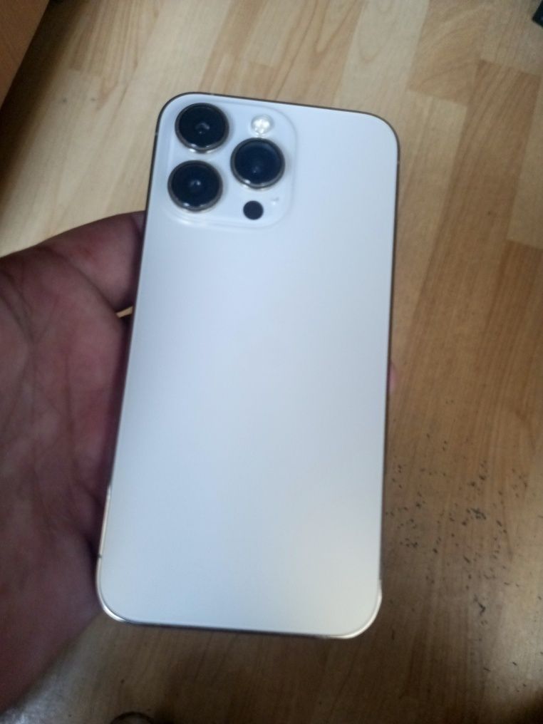 iphone 13 pro.    .
