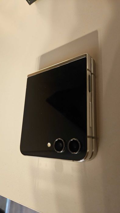 Samsung Z Flip 5