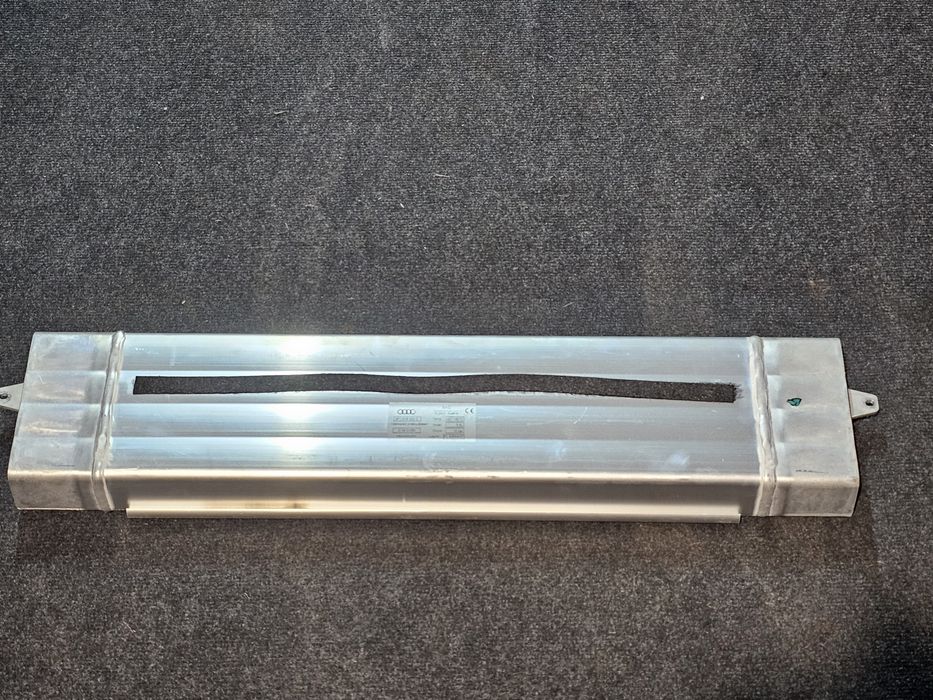 Butelie aer suspensie pneumatica originala Audi A6 C6 4F 

Stare buna.