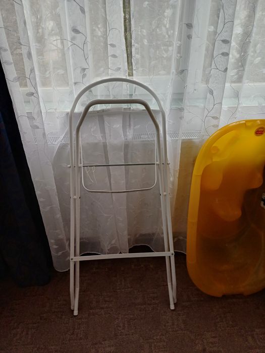 Cădiță bebe cu suport sustinere