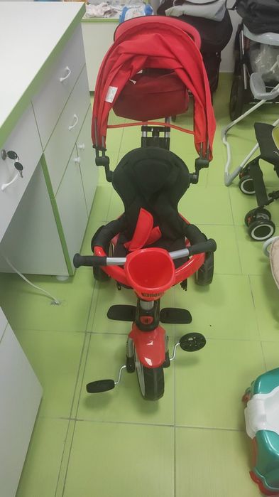 Детска триколка в червено и синьо