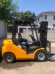 Motostivuitor Diesel UN FD25T – Aproape Nou ( 50.7 ore de funcționare)