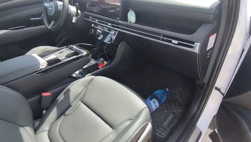 Hyundai Tucson 215CP Hybrid 4WD 6AT Luxury + set roti iarnă aliaj