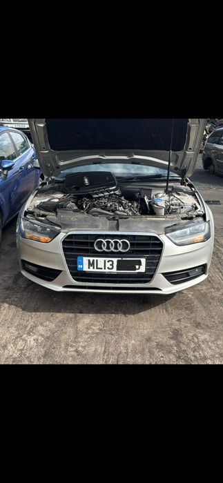 Bara fata audi a4 b8 la7w capota faruri triple Oglinzi radiatoare