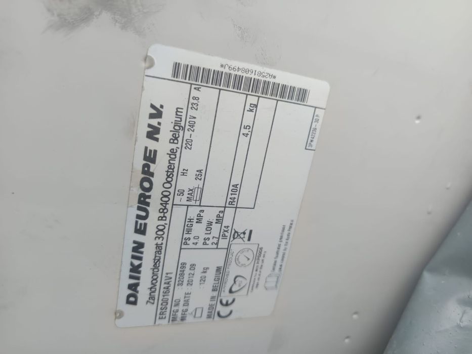 Pompa de căldură Daikin Altherma + Boiler apă caldă 200 L