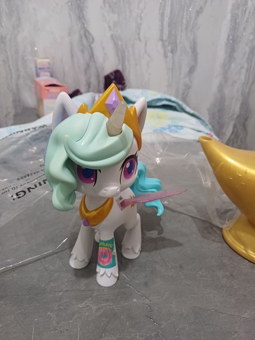 Продаётся фирменный Pony музыкальный