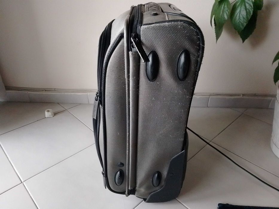 Куфар 2бр   колелца "AUSTRIAN AIRLINES" "47/35/20см" "15лв"!+Доставка!