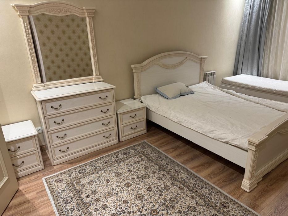 Продам гспальний гарнитур