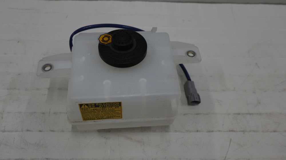 Казанче за спирачна течност за Toyota Auris Hatchback II