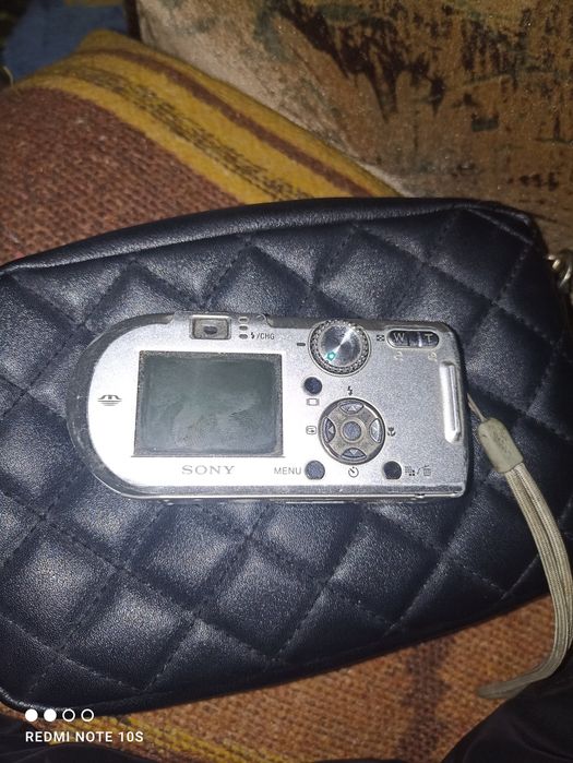 Vând aparat foto Sony