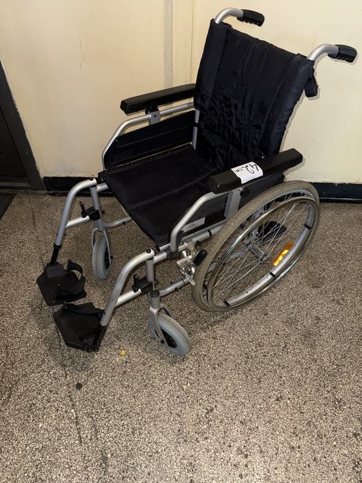 Scaun rulant medical transport pacienti batrani dizabilitati (NOU)