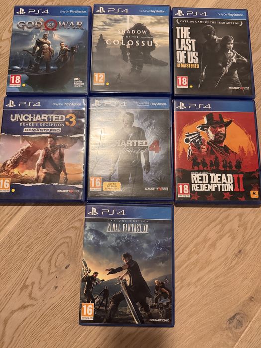 Vand jocuri PS4 in stare foarte buna