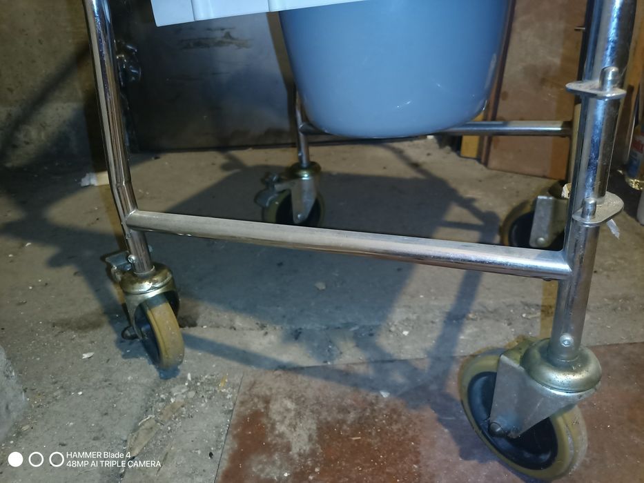 Инвалиден стол инвалиден