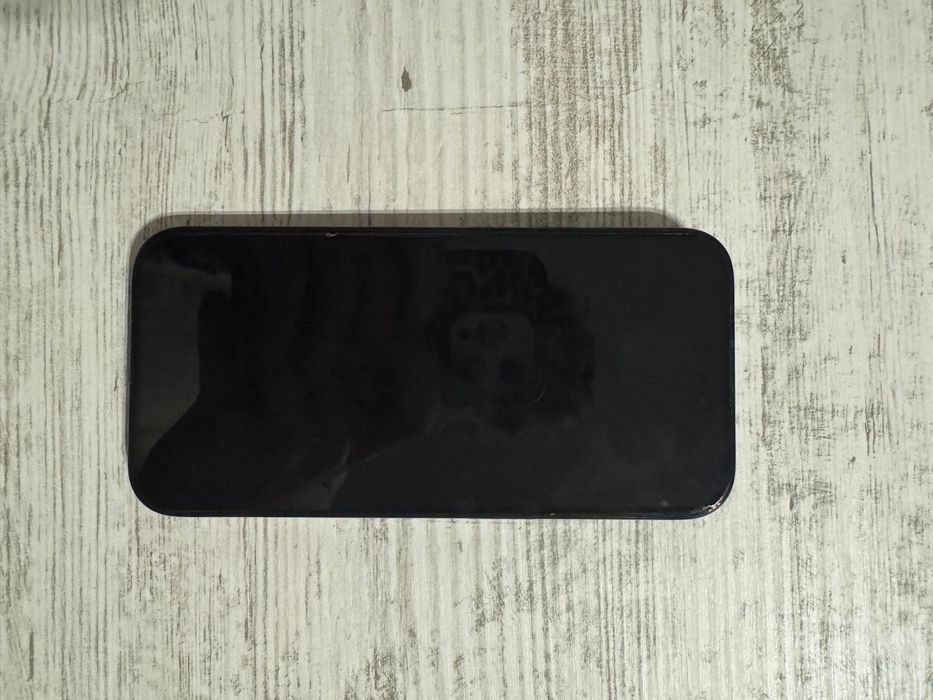 Vând iPhone 15 pro