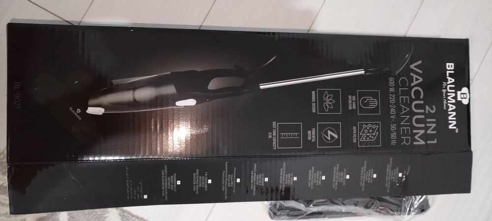 Vând aspirator vertical blaumann Nou