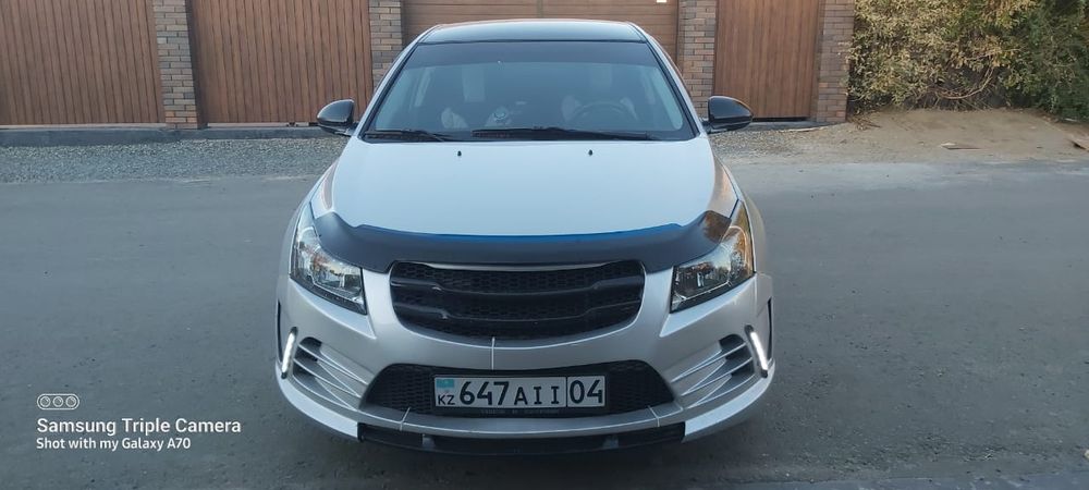 Продам машину Сhevrole Cruze 1.6
