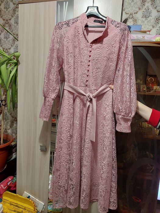 Платье праздничное