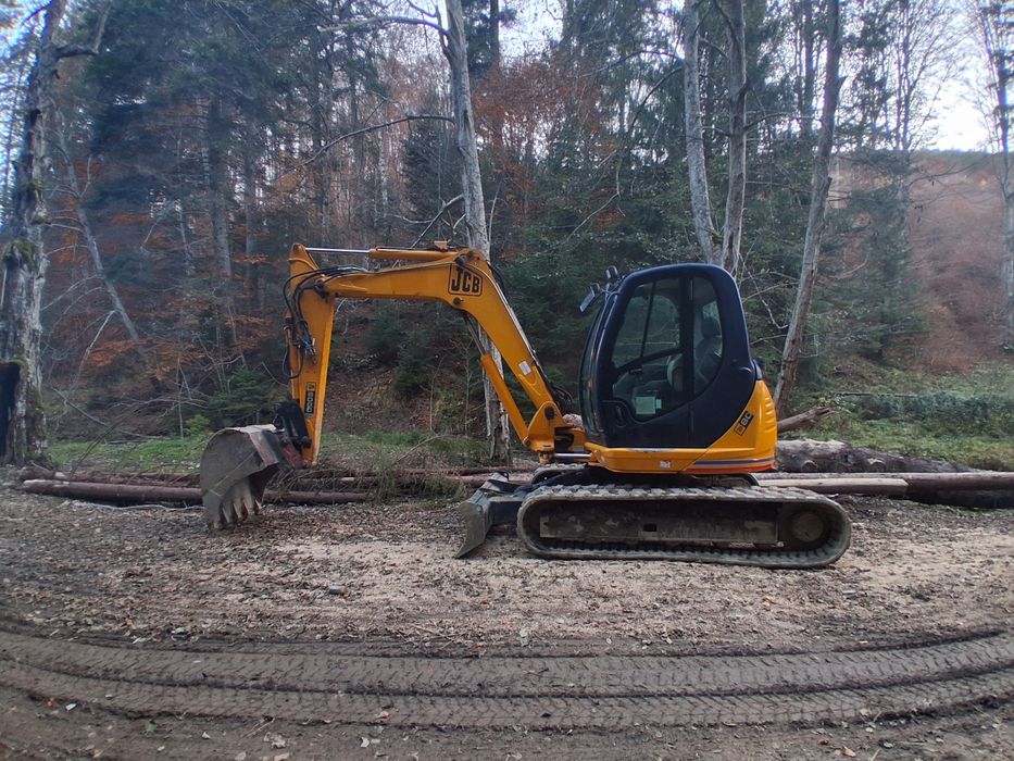 Vând escavator JCB 8080