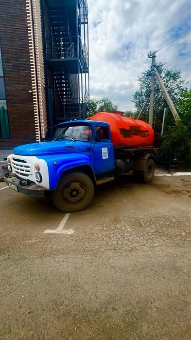 Откачка септика, туалета , луж, грязи с автомоек. Зил 7 куб