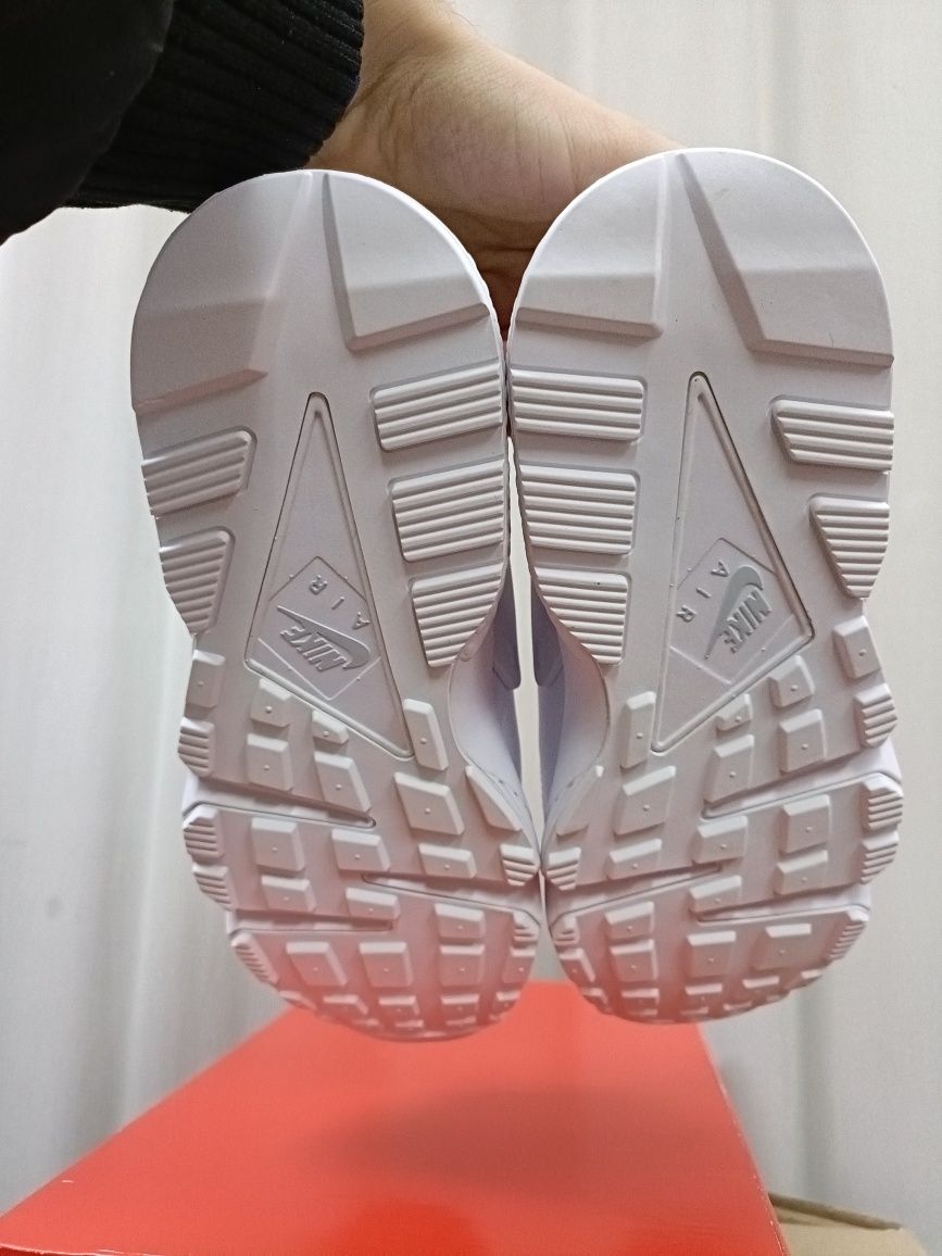 Nike Air Huarache номер 36 ,36.5, 37, 37.5 код 71A