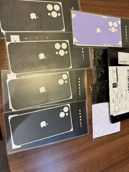 Skinuri Dbrand originale Iphone 14 pro max si Iphone 15