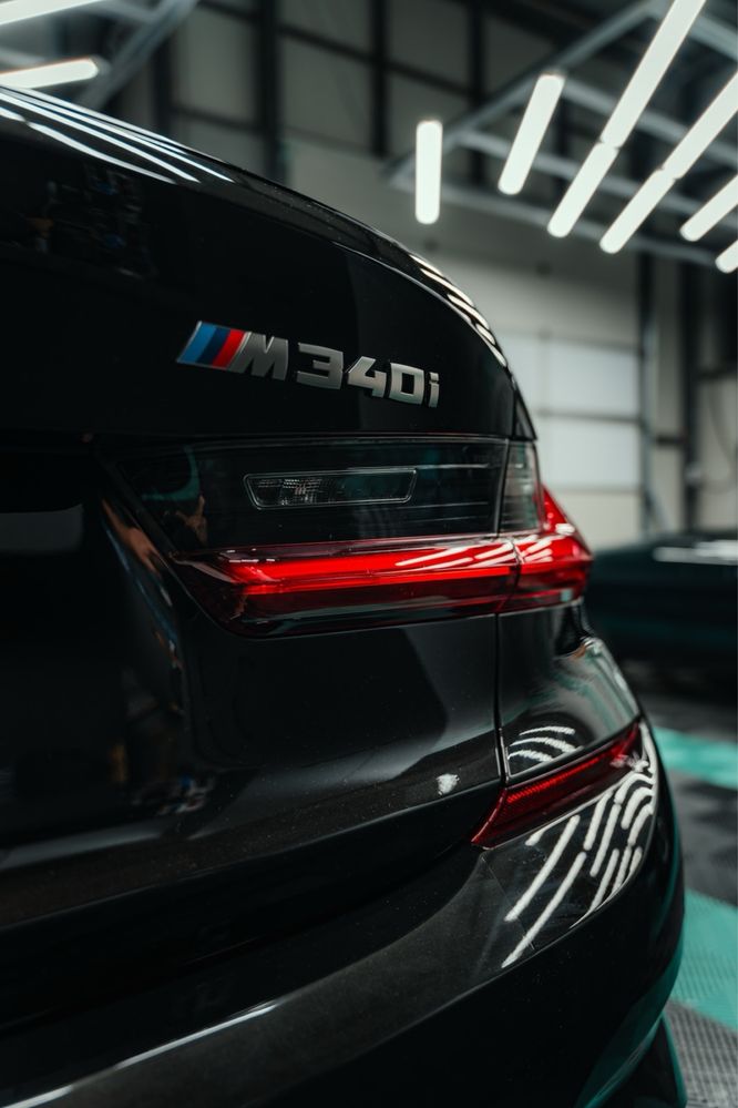 Луксозен превоз за сватби, абитуриенски и събития BMW M340i xDrive