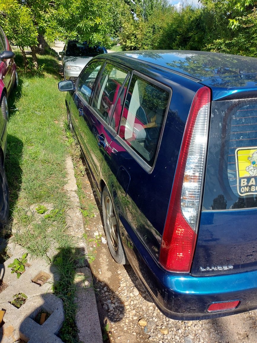 Mitsubishi Lancer 1.6 i  на части !!!